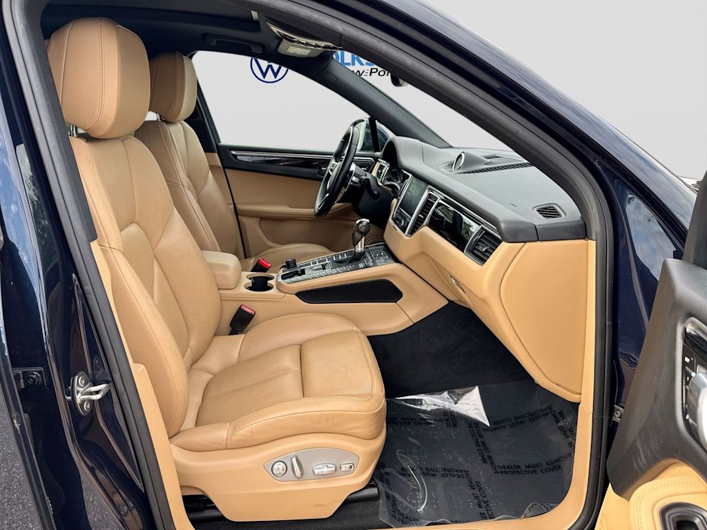 Thumbnail: 2018 Porsche Macan - 35