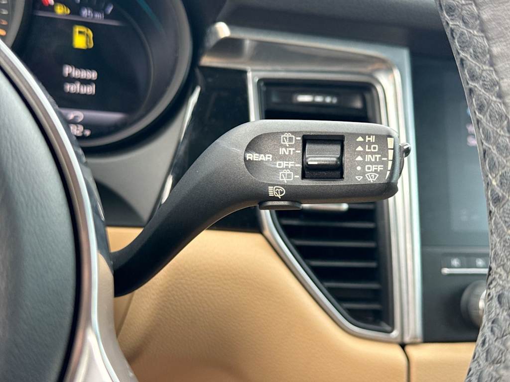 Thumbnail: 2018 Porsche Macan - 15
