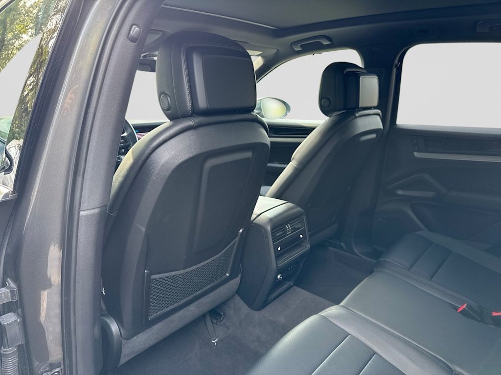 Thumbnail: 2025 Porsche Cayenne - 13