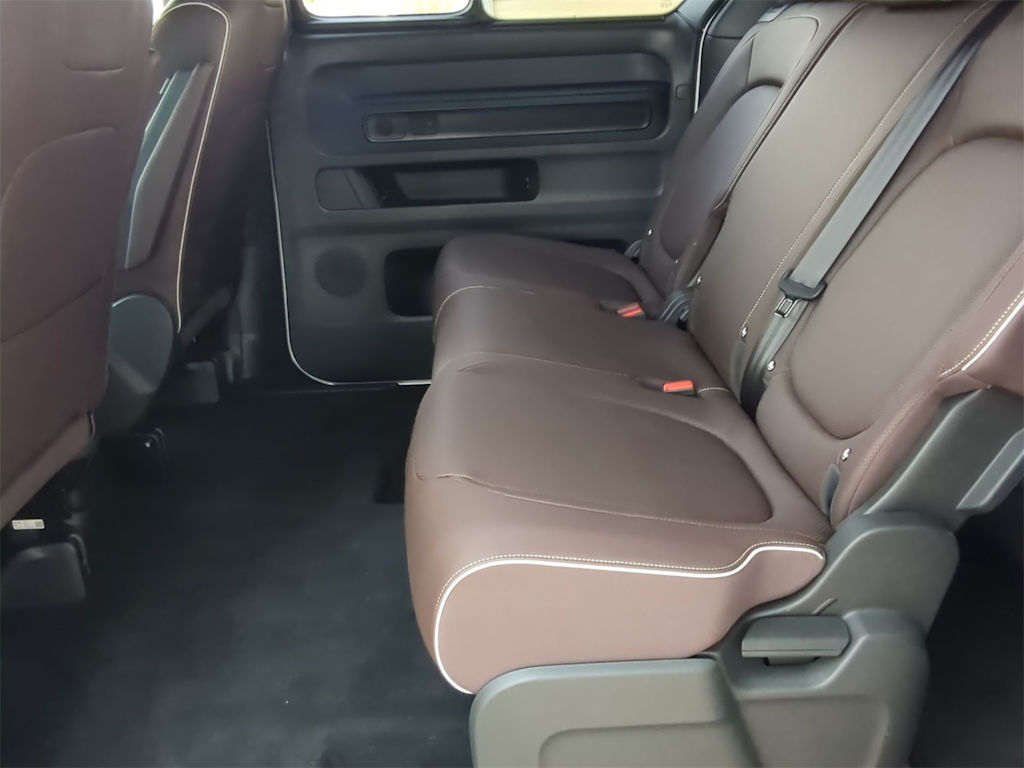 Thumbnail: 2025 Volkswagen ID.Buzz - 13