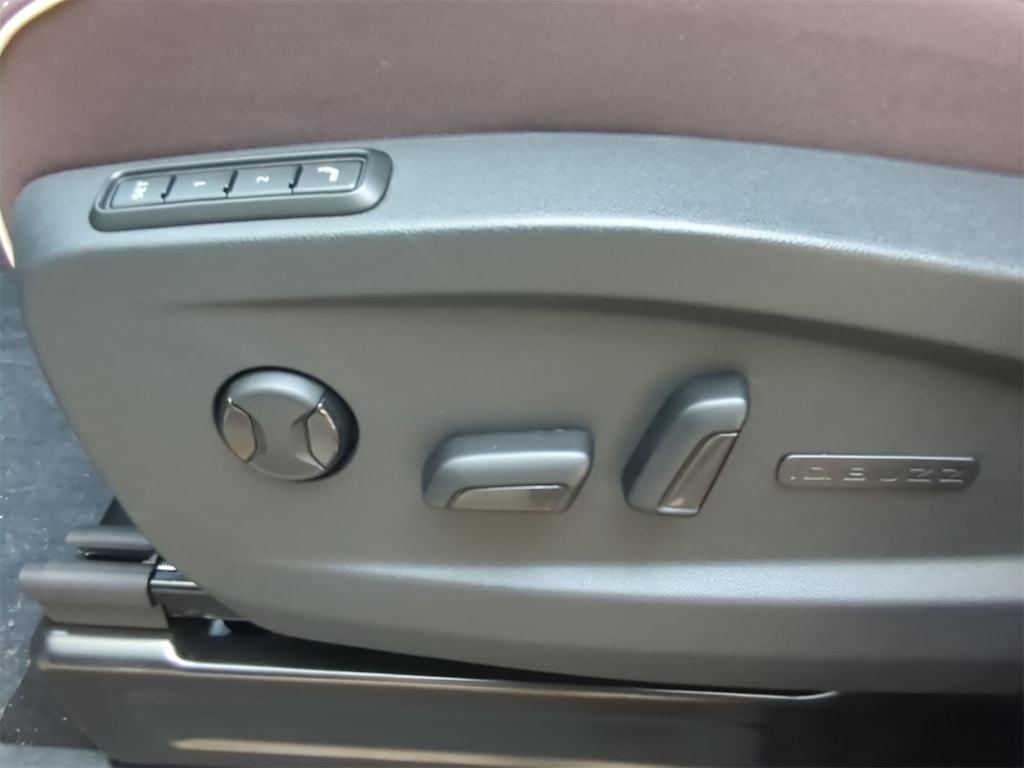 Thumbnail: 2025 Volkswagen ID.Buzz - 26