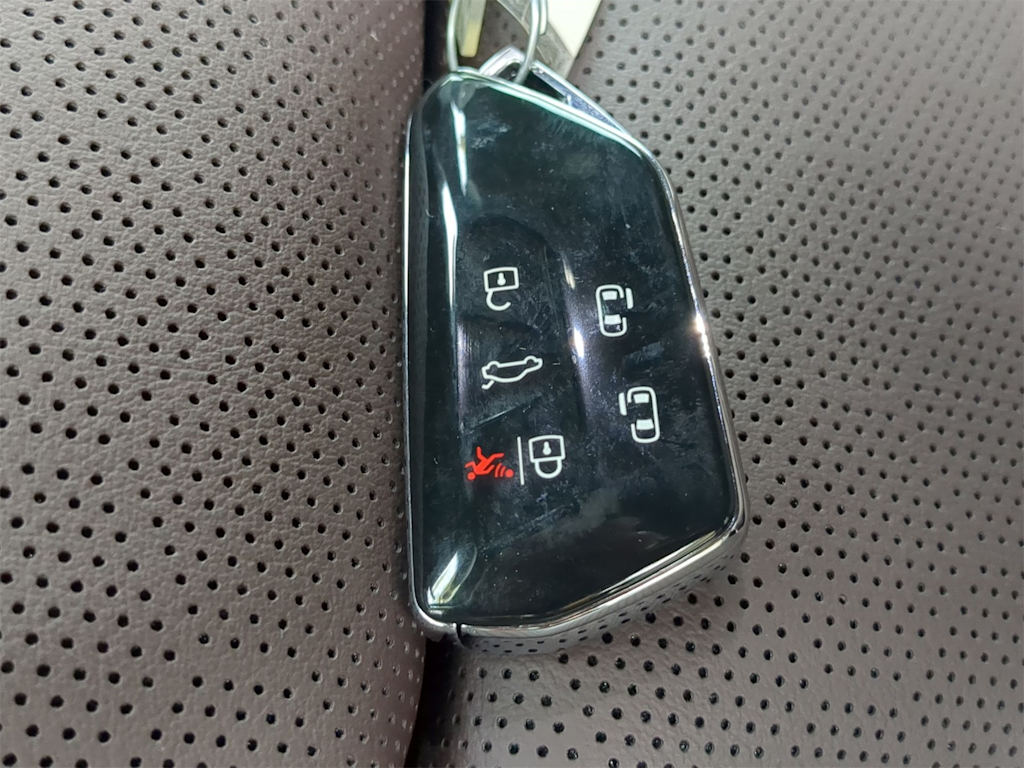 Thumbnail: 2025 Volkswagen ID.Buzz - 18