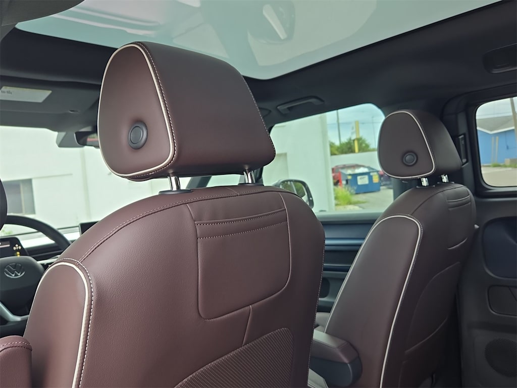 Thumbnail: 2025 Volkswagen ID.Buzz - 10