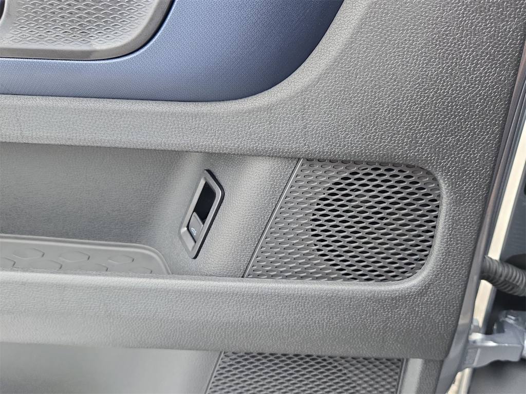 Thumbnail: 2025 Volkswagen ID.Buzz - 33