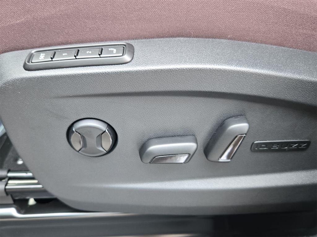 Thumbnail: 2025 Volkswagen ID.Buzz - 25