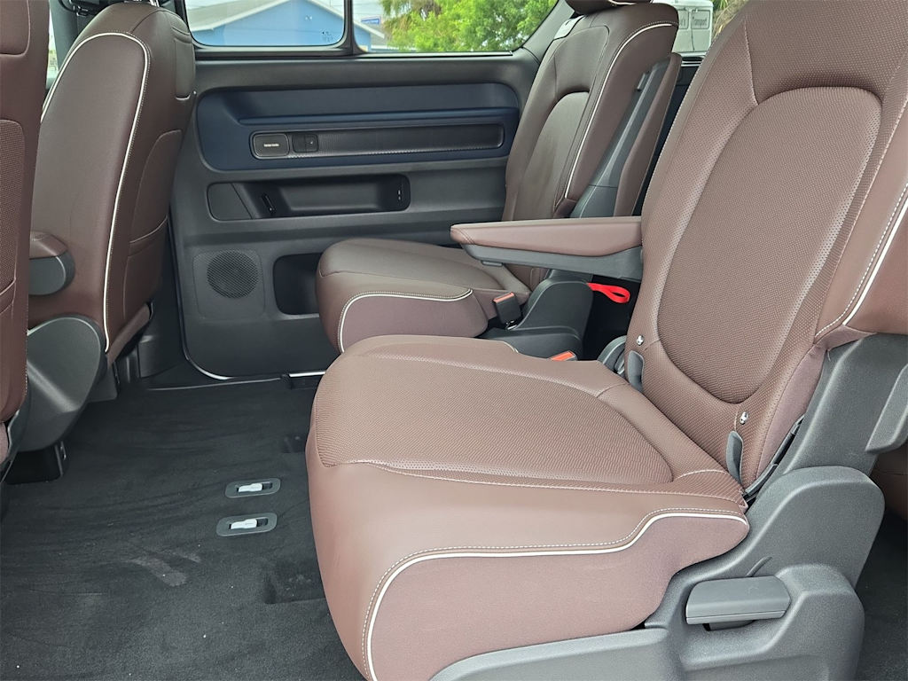 Thumbnail: 2025 Volkswagen ID.Buzz - 11