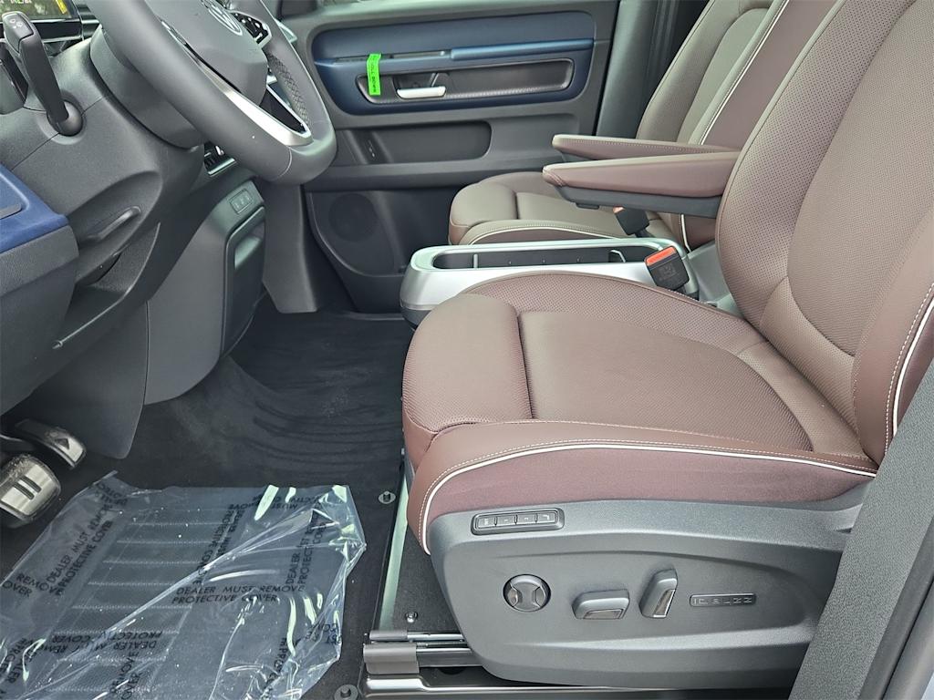 Thumbnail: 2025 Volkswagen ID.Buzz - 9