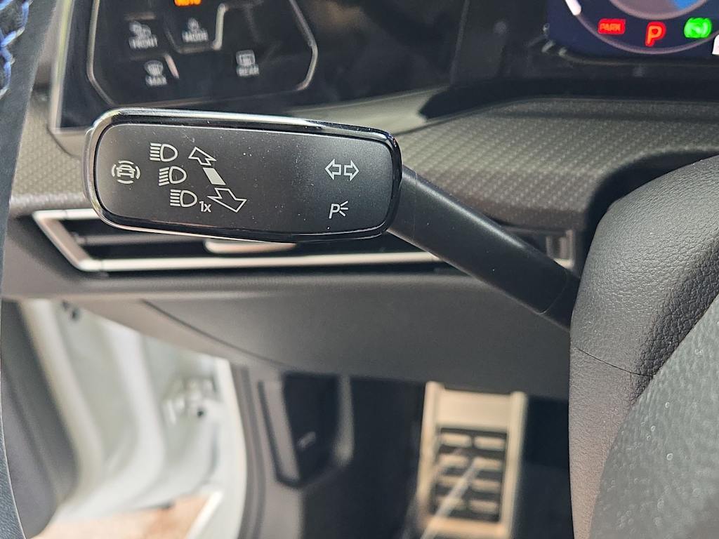 Thumbnail: 2022 Volkswagen Golf - 34