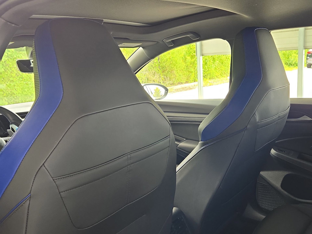 Thumbnail: 2022 Volkswagen Golf - 12