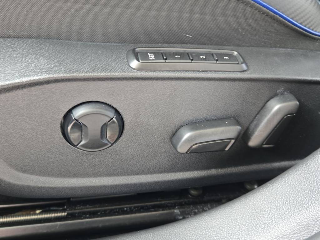 Thumbnail: 2022 Volkswagen Golf - 27