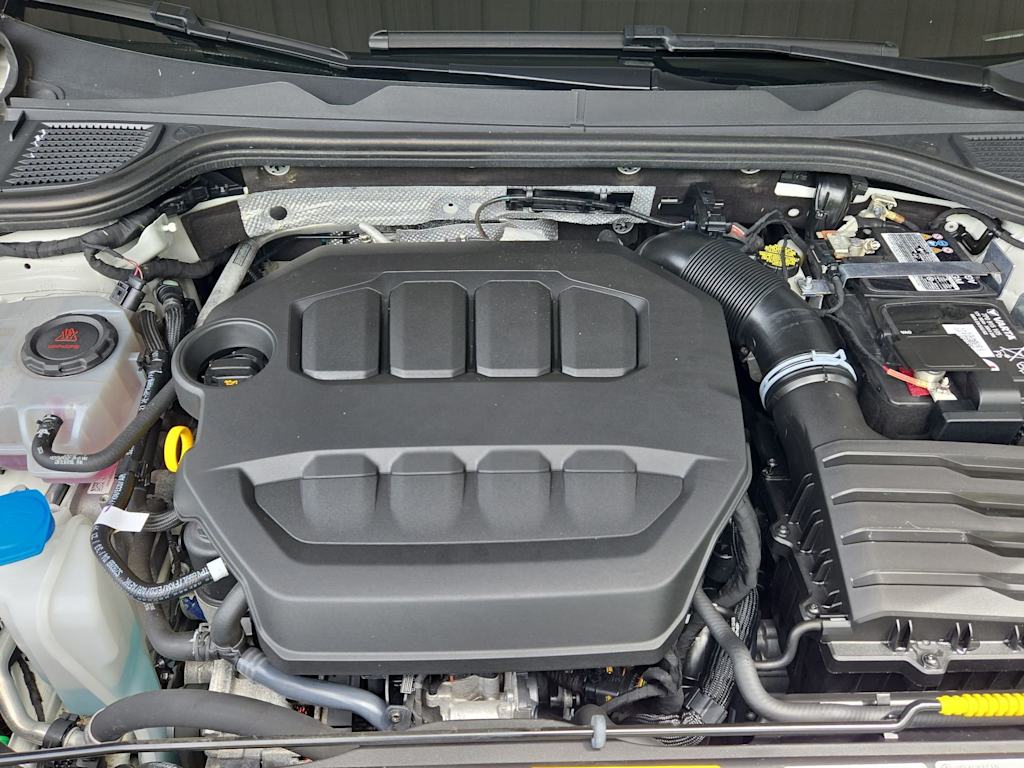 Thumbnail: 2022 Volkswagen Golf - 9