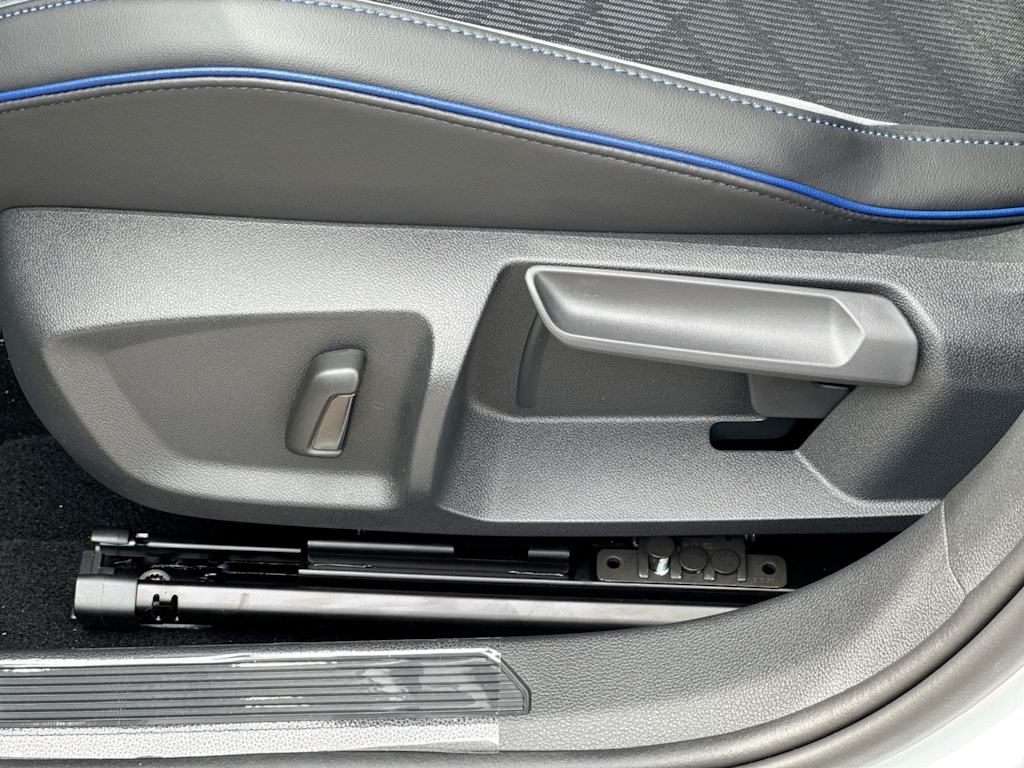Thumbnail: 2026 Volkswagen Golf - 32