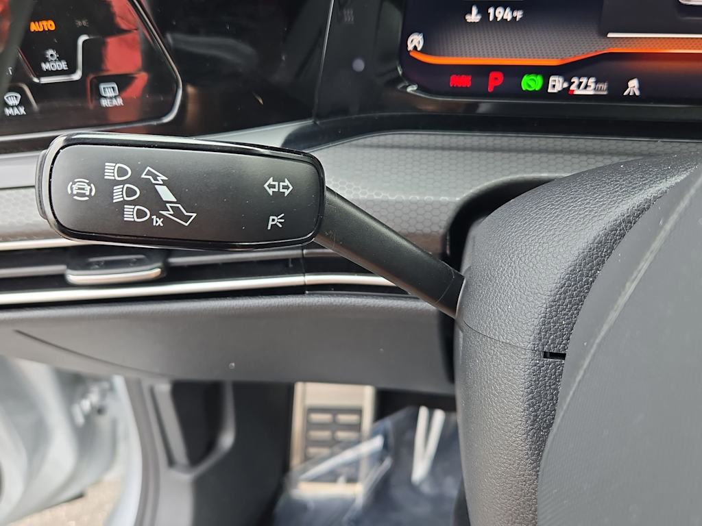 Thumbnail: 2024 Volkswagen Golf - 32