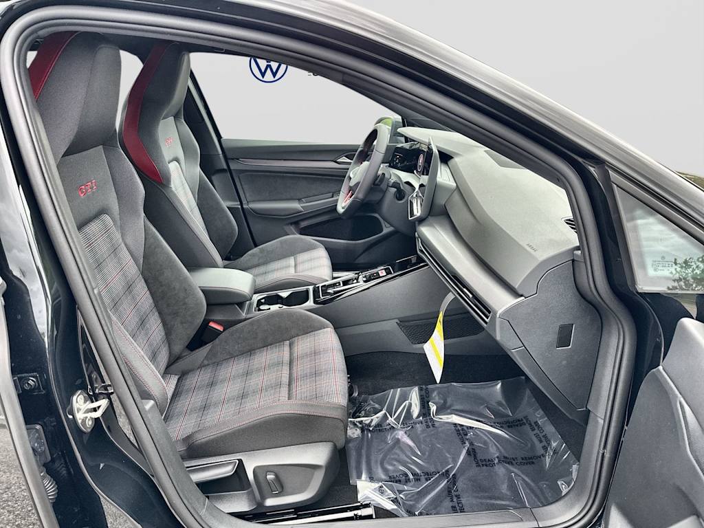 Thumbnail: 2026 Volkswagen Golf - 34