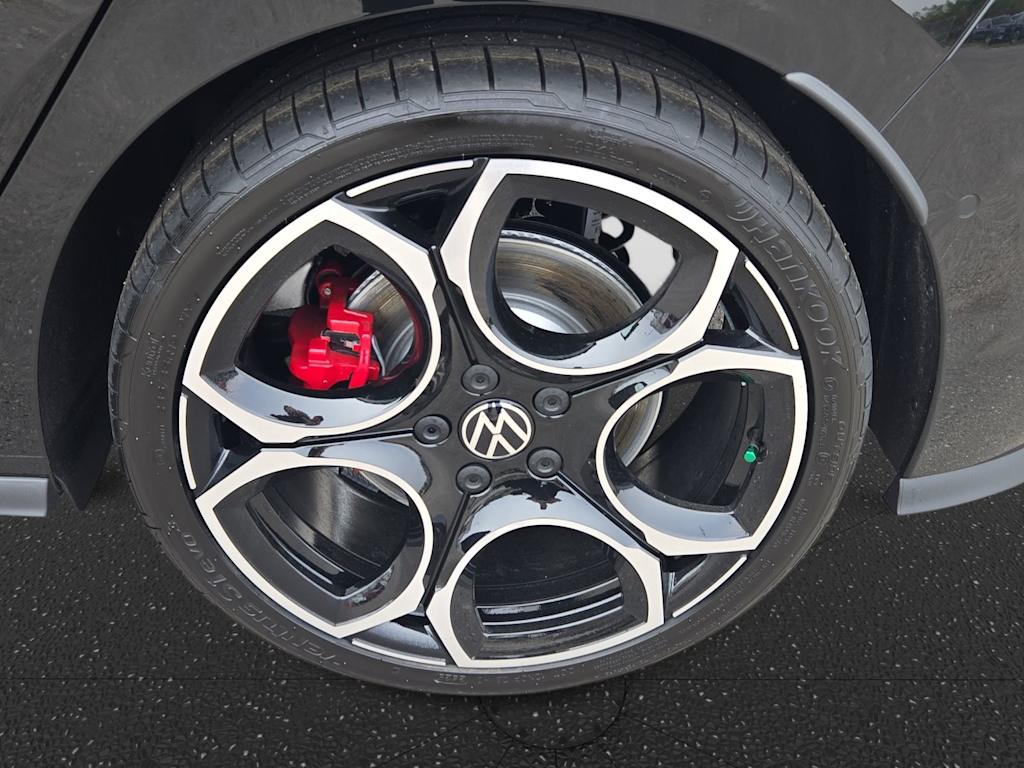 Thumbnail: 2026 Volkswagen Golf - 8