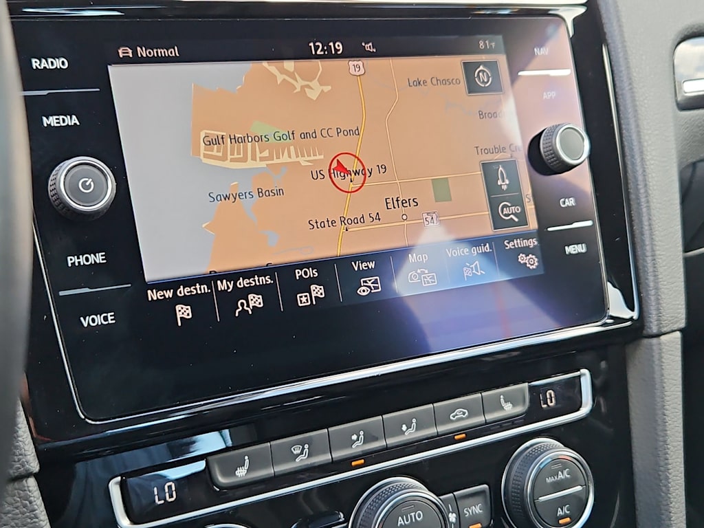 Thumbnail: 2018 Volkswagen Golf - 31