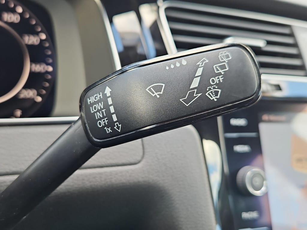 Thumbnail: 2018 Volkswagen Golf - 15