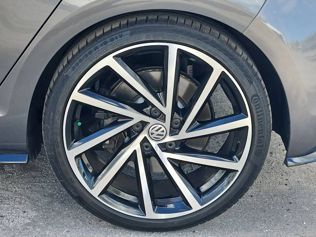 Thumbnail: 2018 Volkswagen Golf - 8