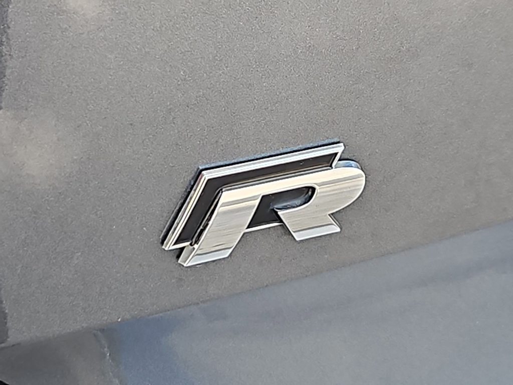 Thumbnail: 2018 Volkswagen Golf - 24