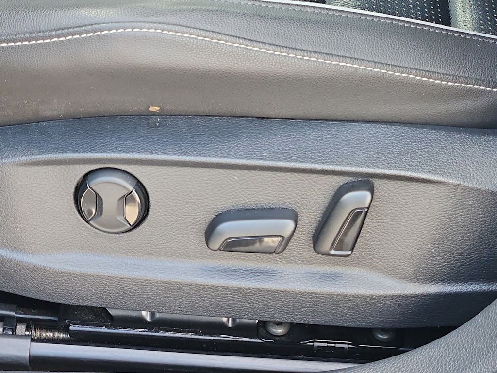 Thumbnail: 2018 Volkswagen Golf - 25