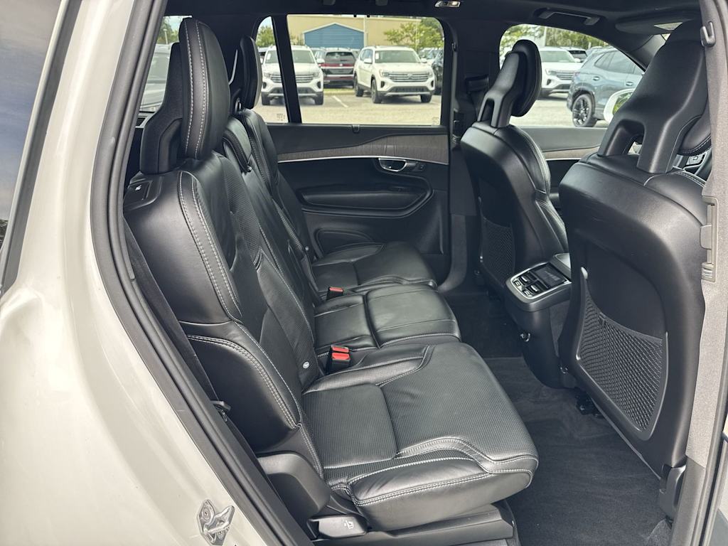 Thumbnail: 2020 Volvo XC90 - 33