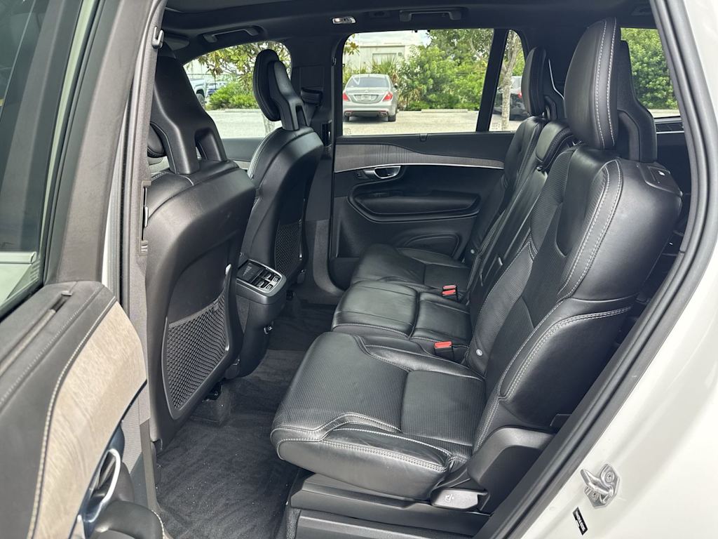 Thumbnail: 2020 Volvo XC90 - 32