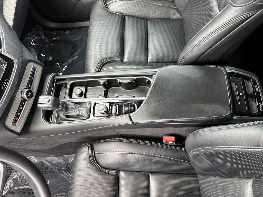 Thumbnail: 2020 Volvo XC90 - 15