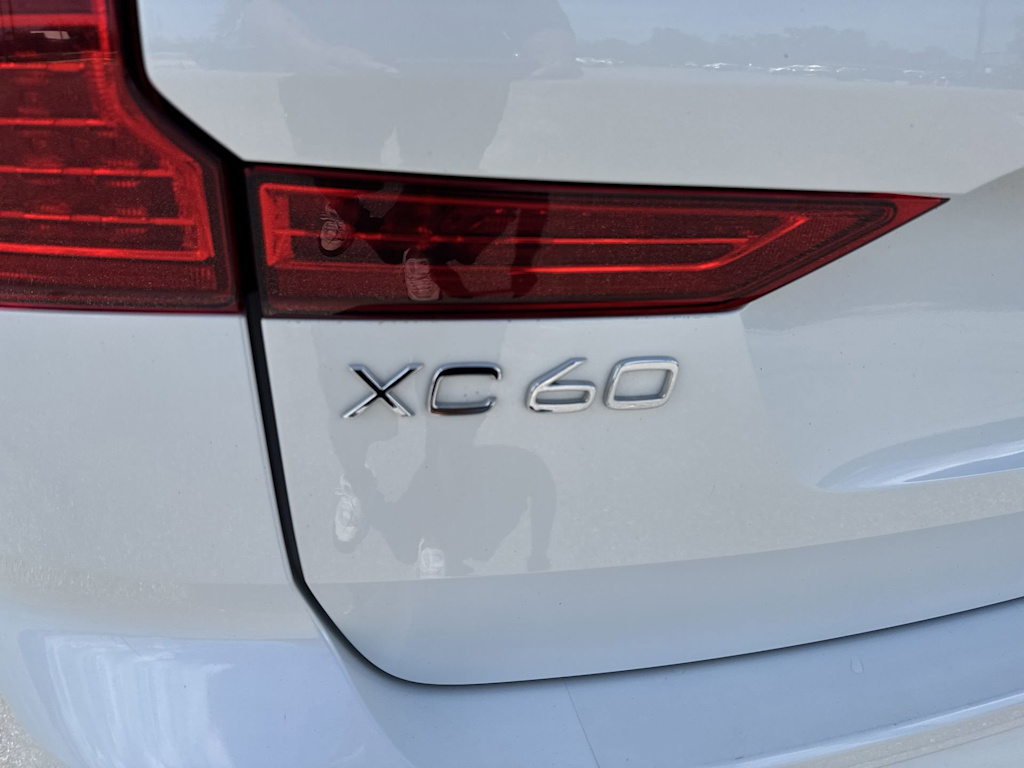 Thumbnail: 2023 Volvo XC60 - 7