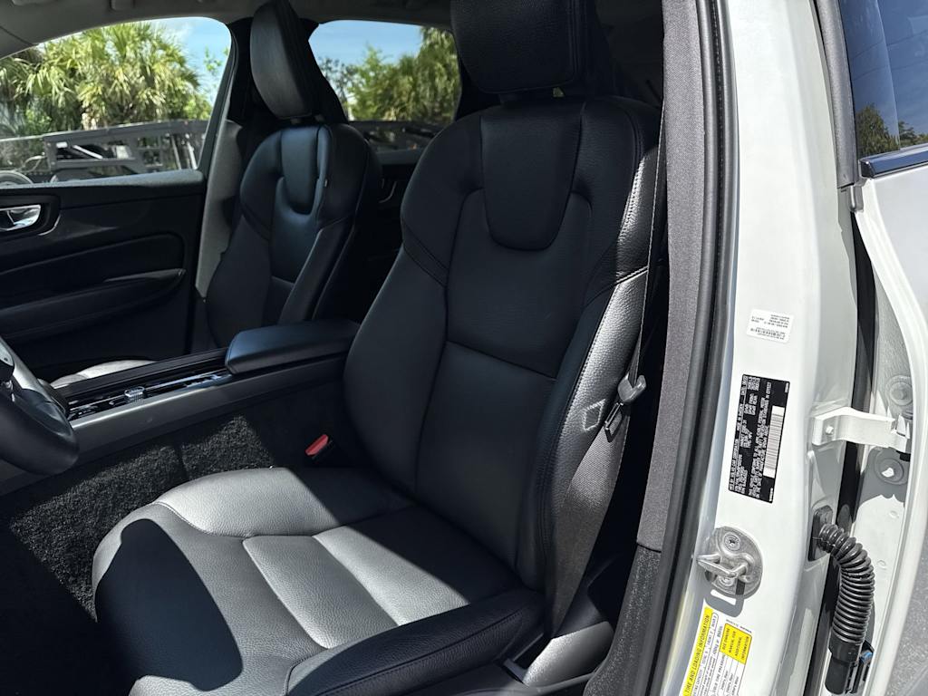 Thumbnail: 2023 Volvo XC60 - 11