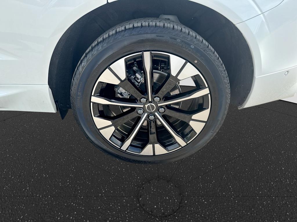 Thumbnail: 2026 Volvo XC60 - 8
