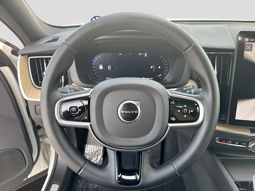 Thumbnail: 2026 Volvo XC60 - 9