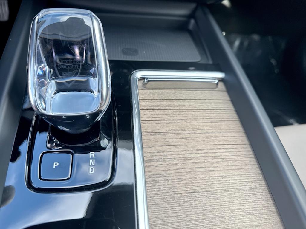 Thumbnail: 2026 Volvo XC60 - 14