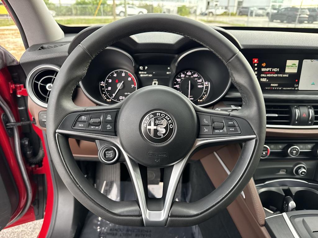 Thumbnail: 2018 Alfa Romeo Stelvio - 14