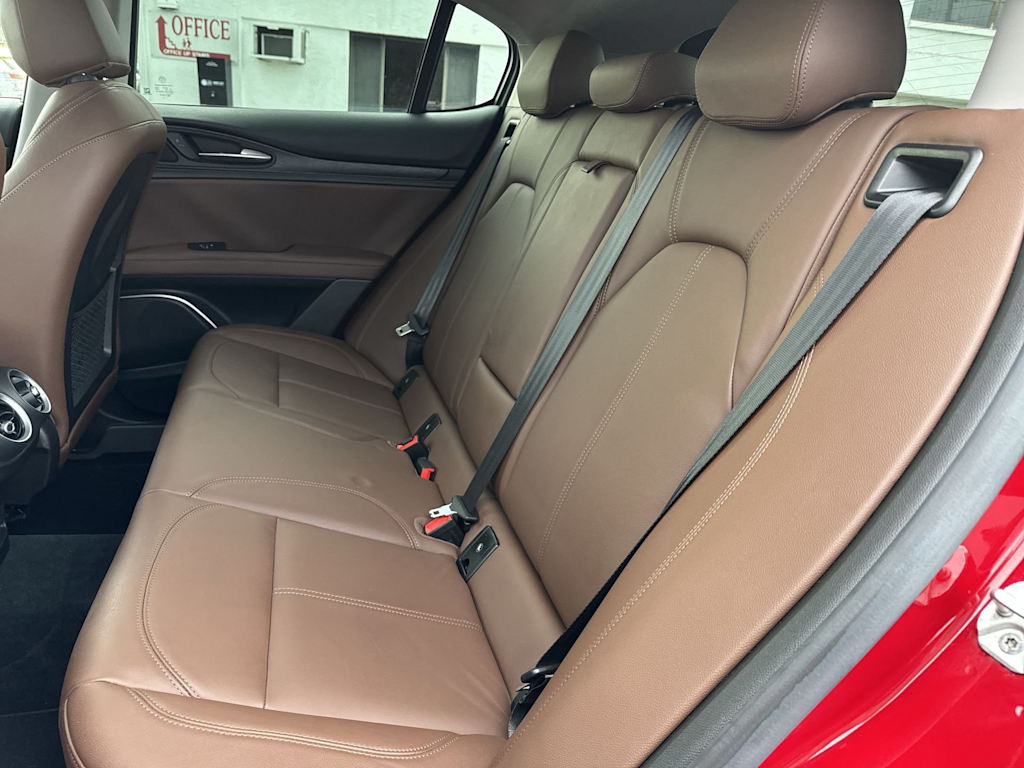 Thumbnail: 2018 Alfa Romeo Stelvio - 25