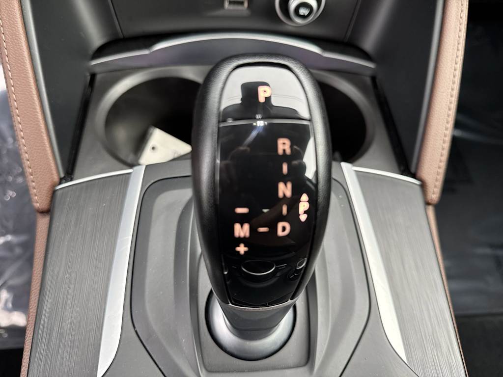 Thumbnail: 2018 Alfa Romeo Stelvio - 16