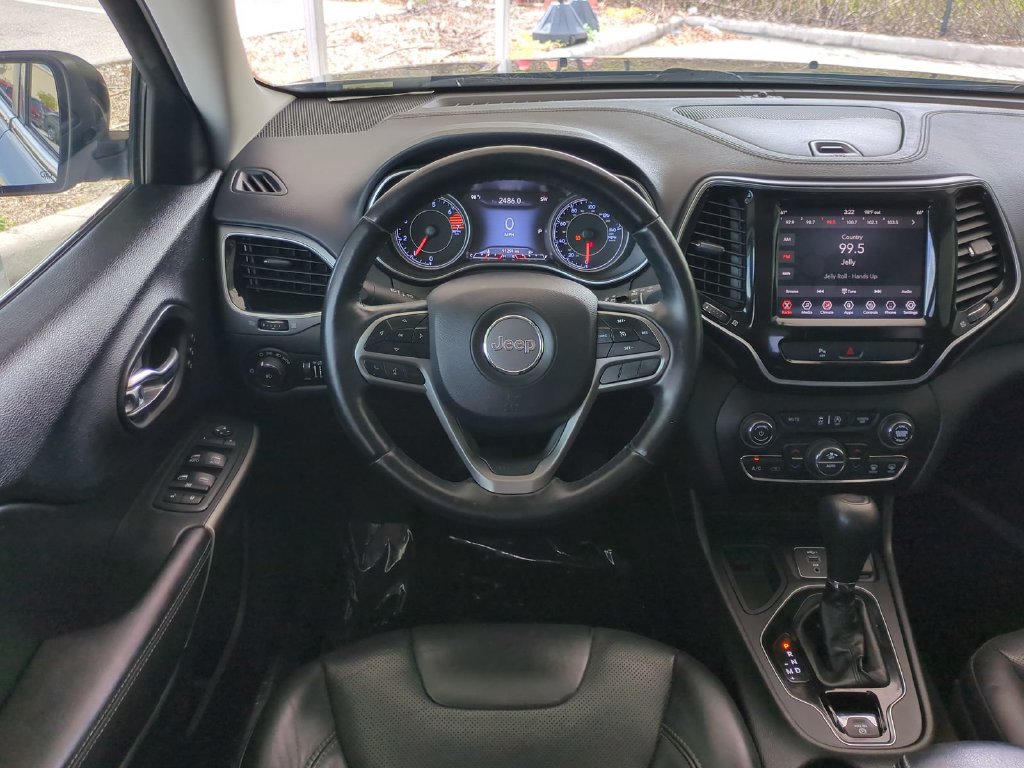Thumbnail: 2019 Jeep Cherokee - 10