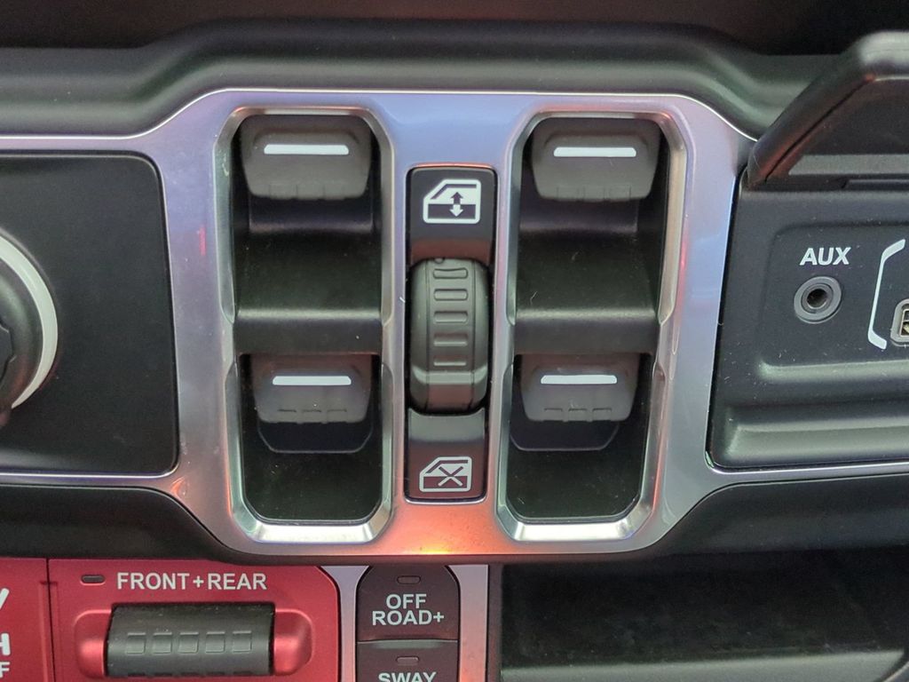 Thumbnail: 2023 Jeep Gladiator - 26
