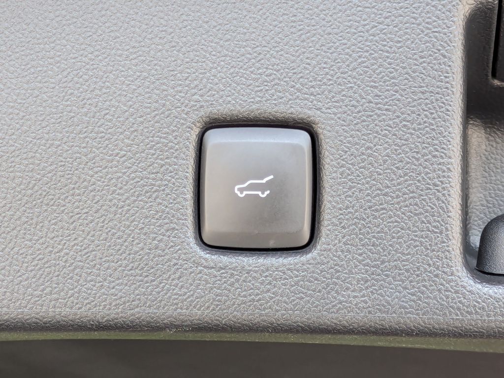 Thumbnail: 2022 Ford Escape - 22