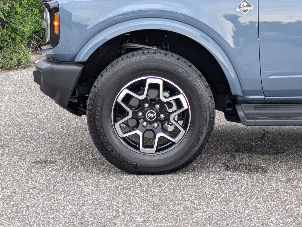 Thumbnail: 2025 Ford Bronco - 8