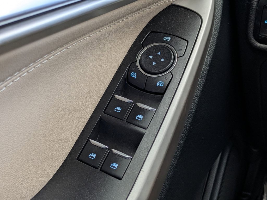 Thumbnail: 2023 Ford Explorer - 36