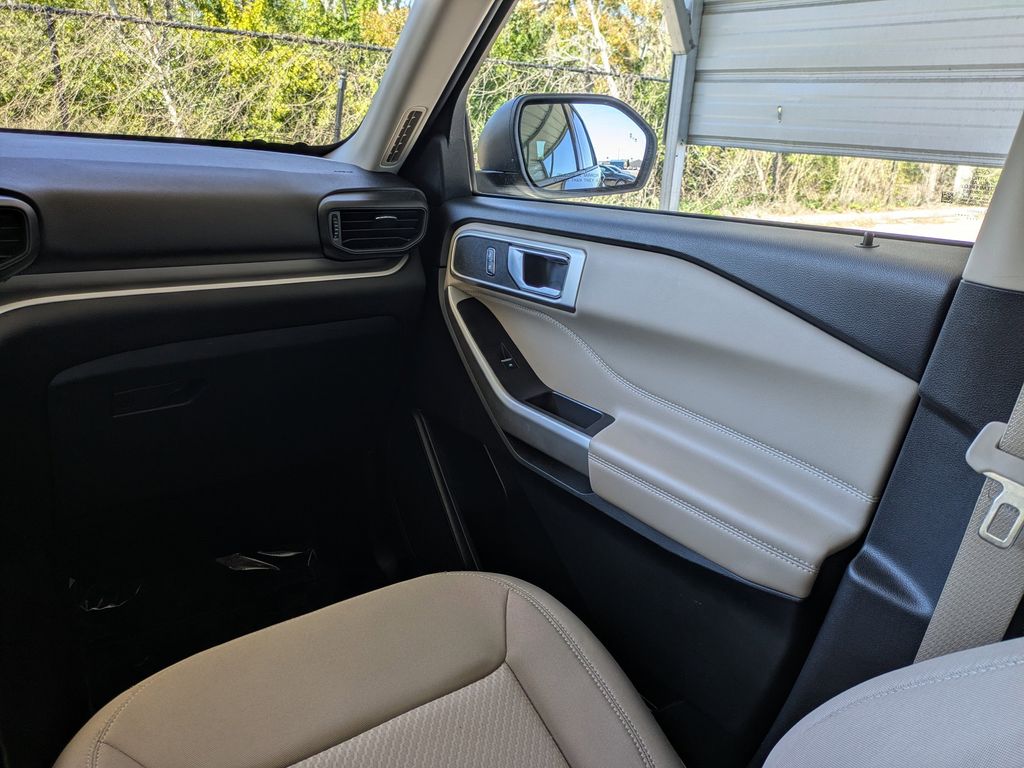 Thumbnail: 2023 Ford Explorer - 27