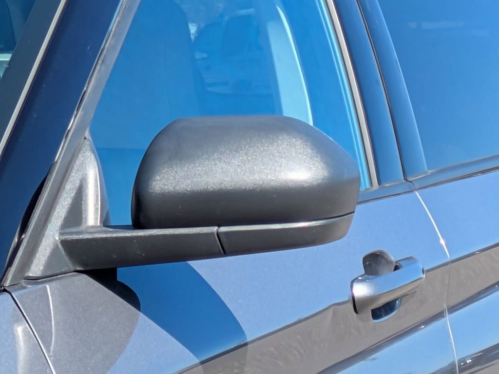 Thumbnail: 2023 Ford Explorer - 22