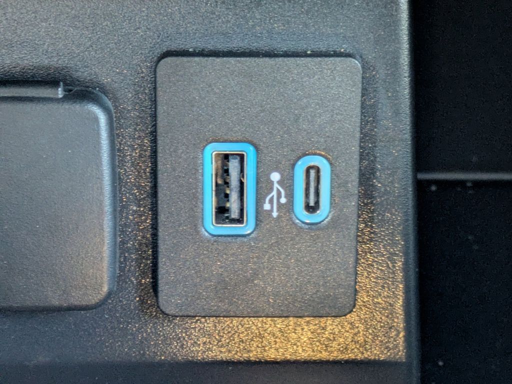 Thumbnail: 2023 Ford Explorer - 34