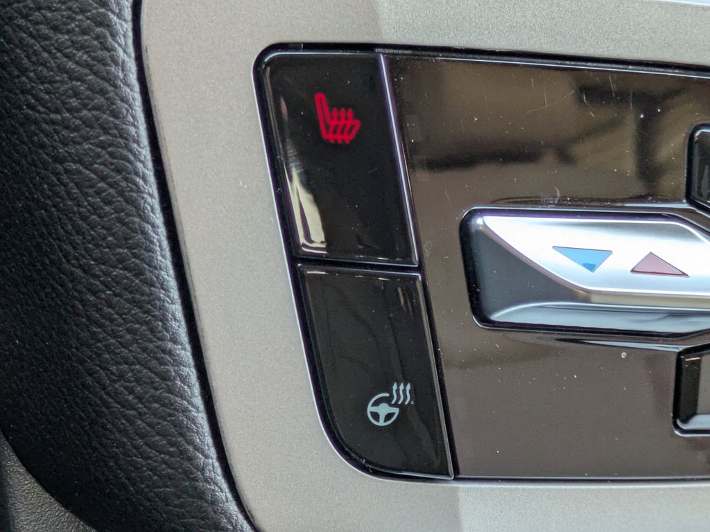 Thumbnail: 2023 Ford Explorer - 33