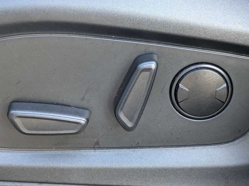 Thumbnail: 2023 Ford Explorer - 30