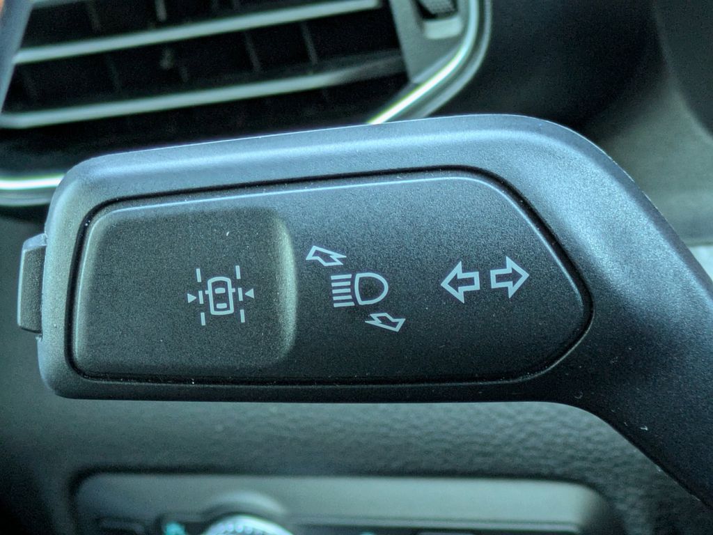 Thumbnail: 2022 Ford Explorer - 41