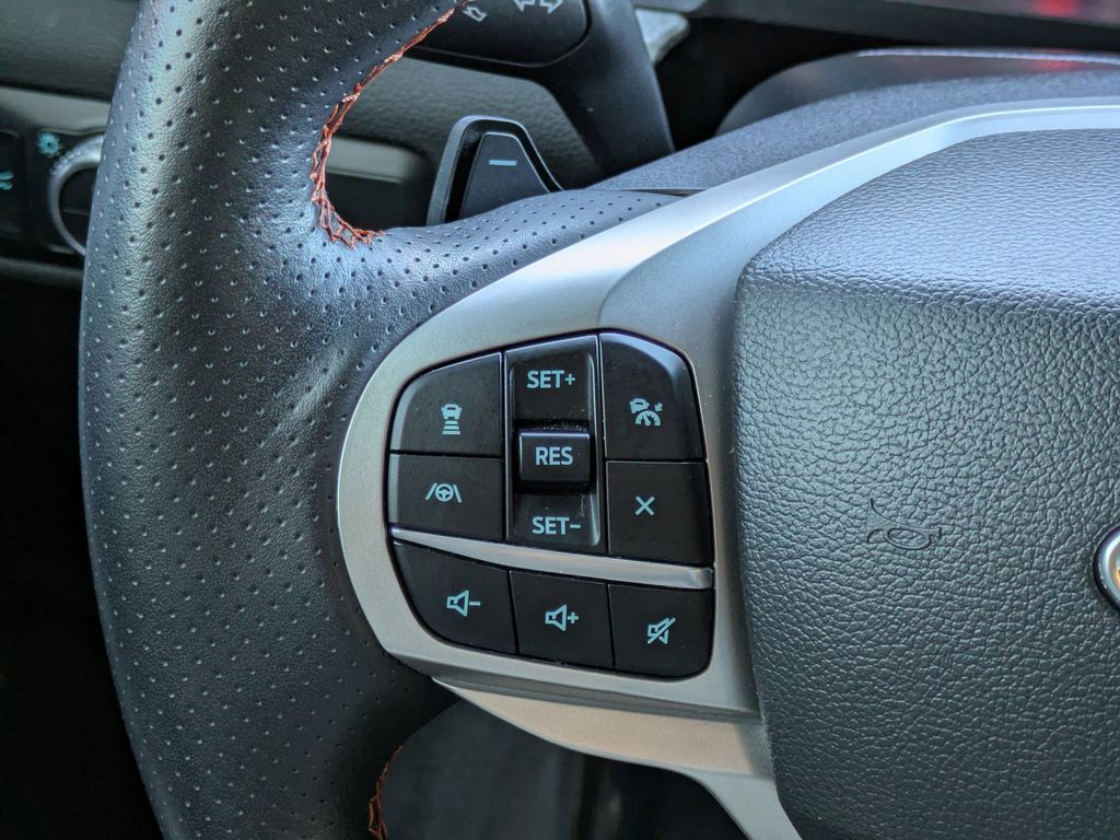 Thumbnail: 2022 Ford Explorer - 39