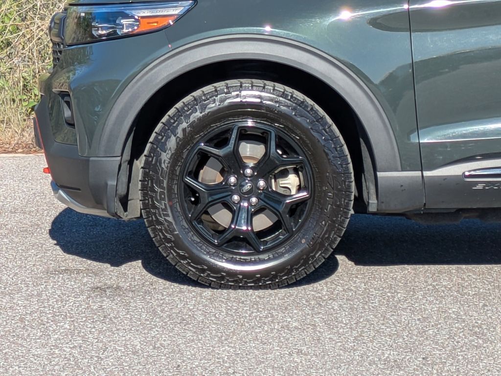 Thumbnail: 2022 Ford Explorer - 8