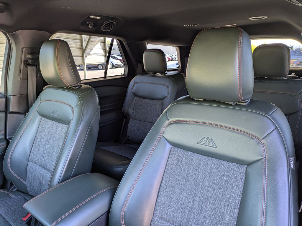 Thumbnail: 2022 Ford Explorer - 12