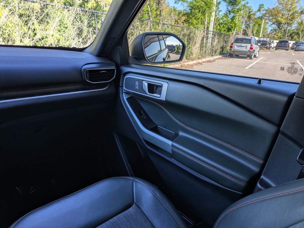 Thumbnail: 2022 Ford Explorer - 28